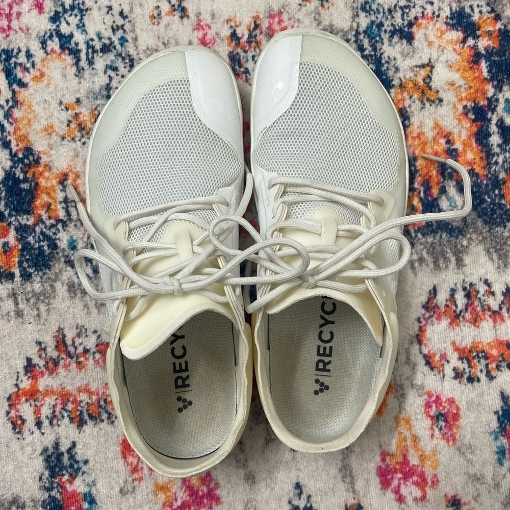 Vivobarefoot Primus lll - Women’s - Gently used